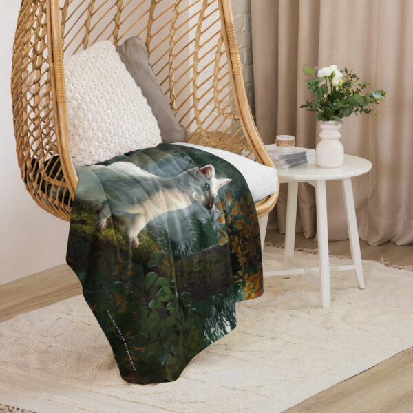 Dimensional Slinker Sherpa blanket - Image 4